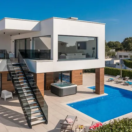 Villa Old Olive Iv - Heated Pool - By Vivi Rent