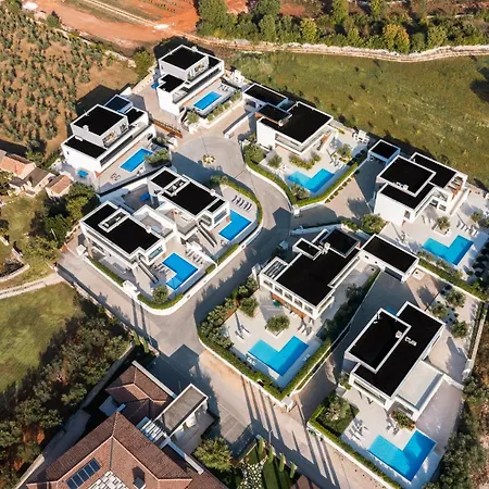 Villa Old Olive Iv By Vivi Rent