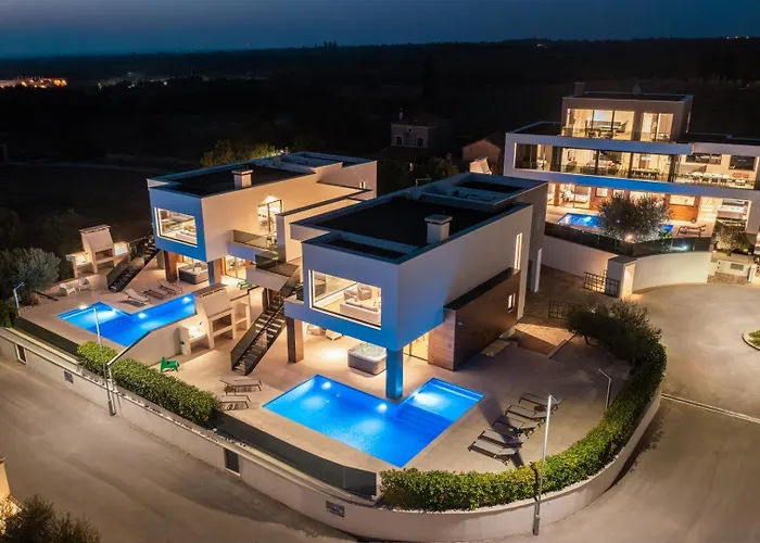 Villa Old Olive Iv By Vivi Rent *