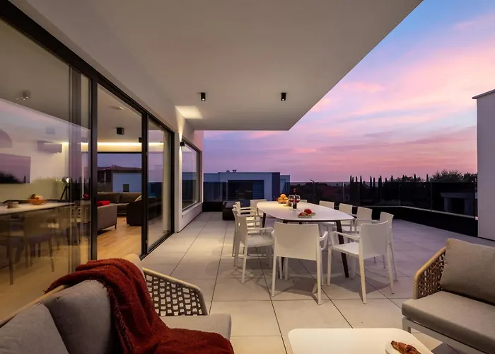 Villa Old Olive Iv By Vivi Rent