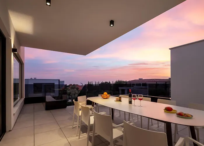 Old Olive Iv By Vivi Rent Villa *