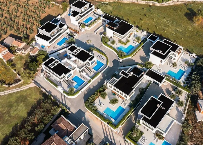 Villa Old Olive Iv By Vivi Rent